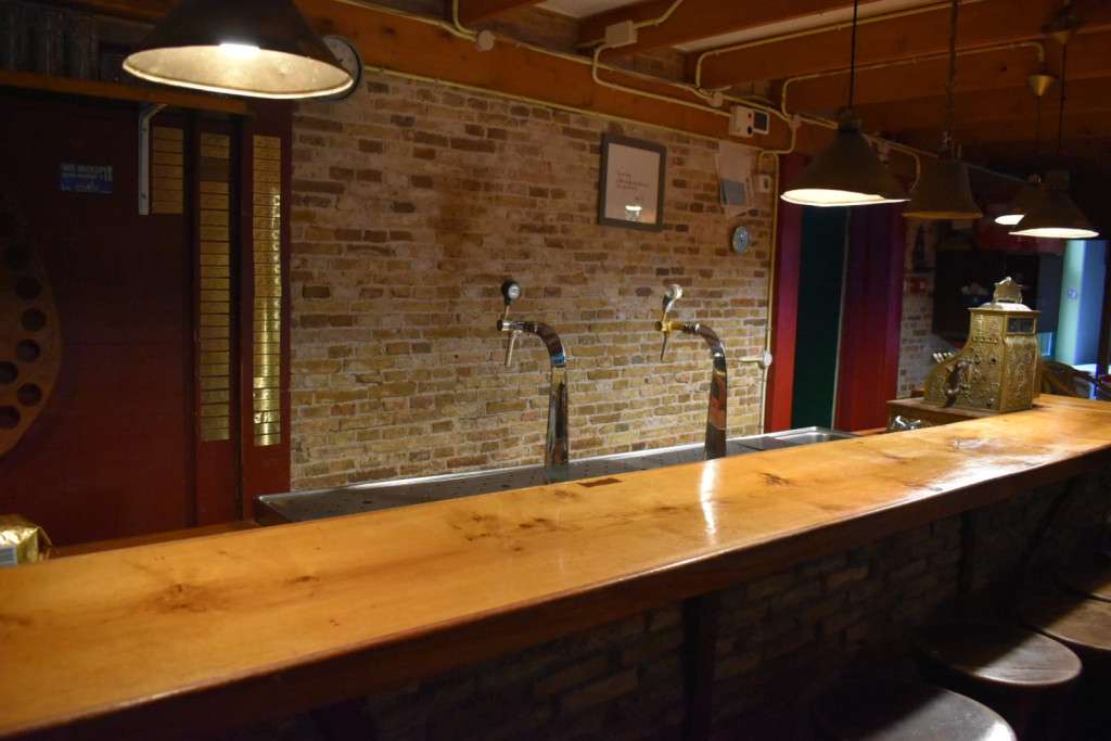 Na het vergaderen nog even aan de bar hangen? Geen probleem bij 't Stekelbaarsje in Elahuizen.